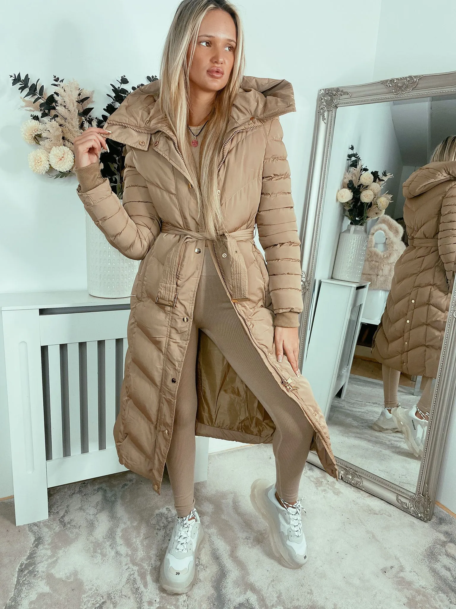 PUSH UP COLLAR BEIGE  PADDED FULL LENGTH HOODED COAT